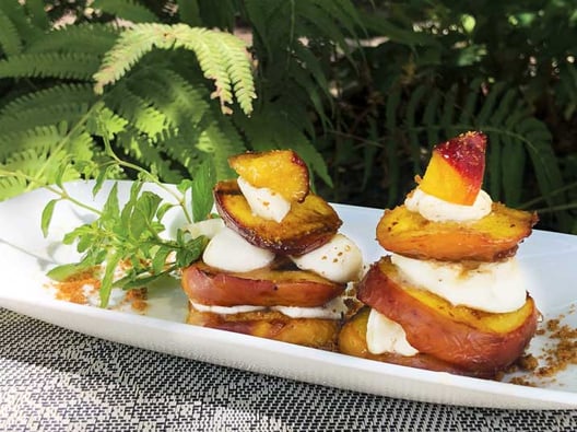 A Quick Tasty Grilled Peaches with Mascarpone Cheese Recipe